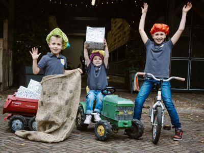 Pieten parcours op het erf
